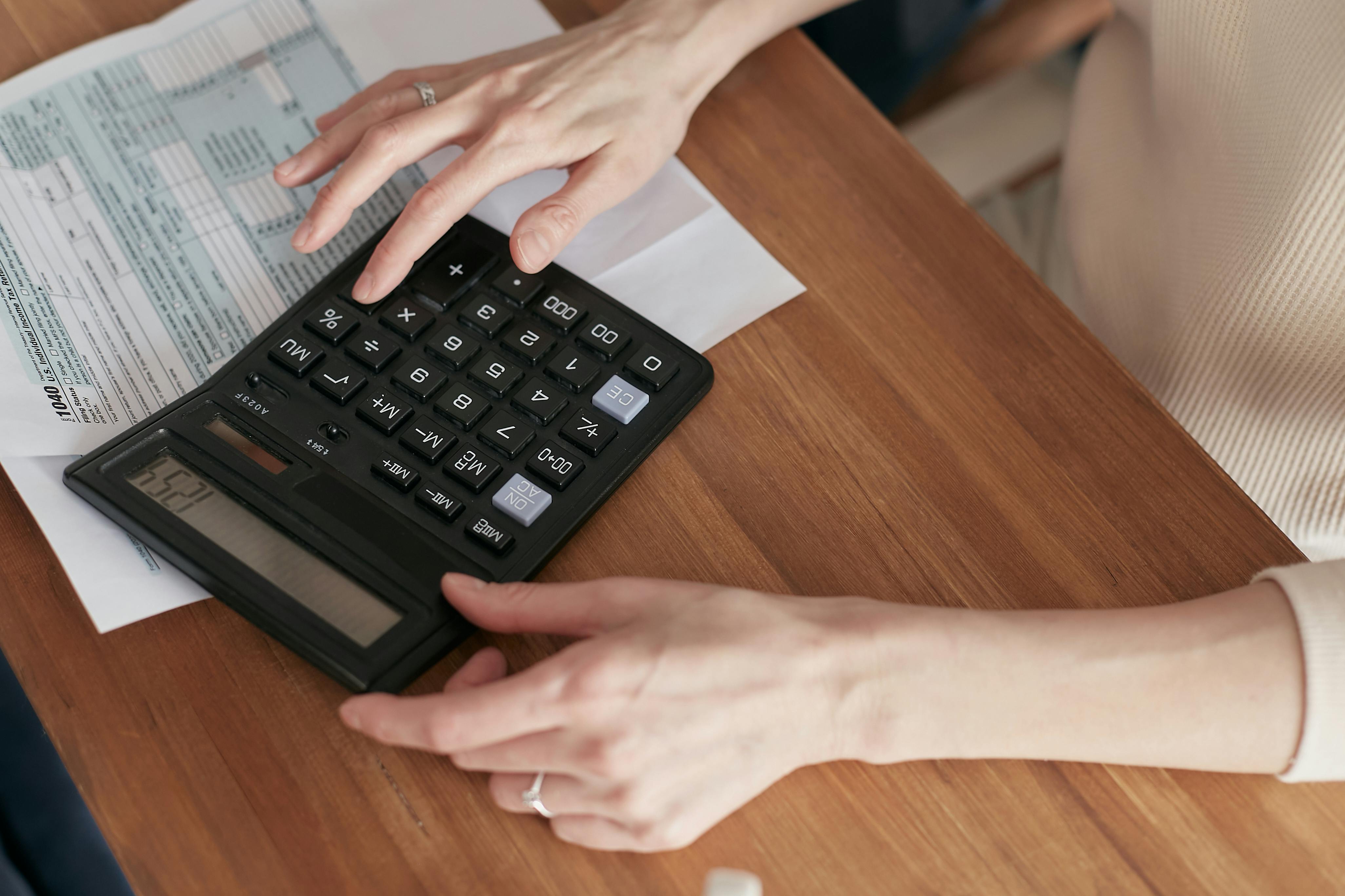 Is Canada’s GST Holiday a Gift or a Gimmick?